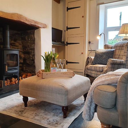 Cosy Cottage In Heart Of Llangollen Bagian luar foto