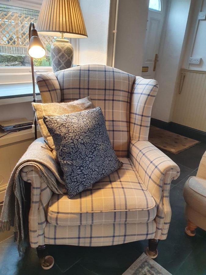 Cosy Cottage In Heart Of Llangollen Bagian luar foto